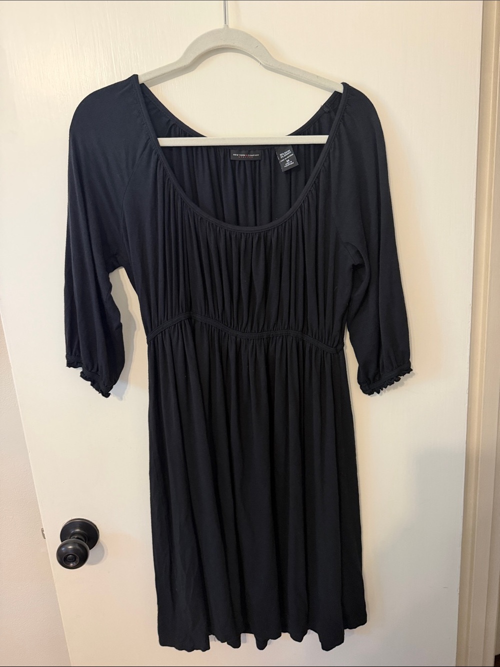New York & Company Black Scoop Neck Gathered Waist Long Sleeve Dress